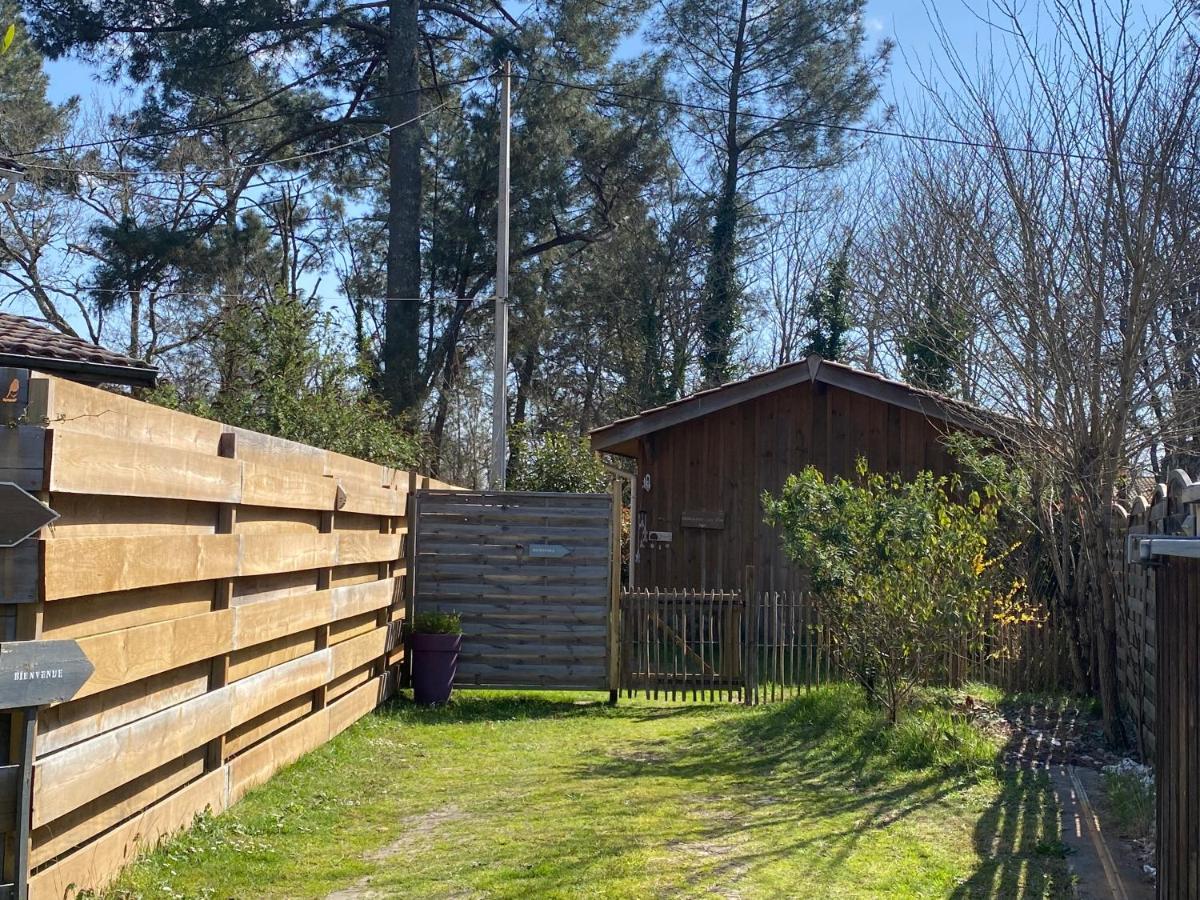 Escale Sous Les Pins Villa Salles  Exterior photo
