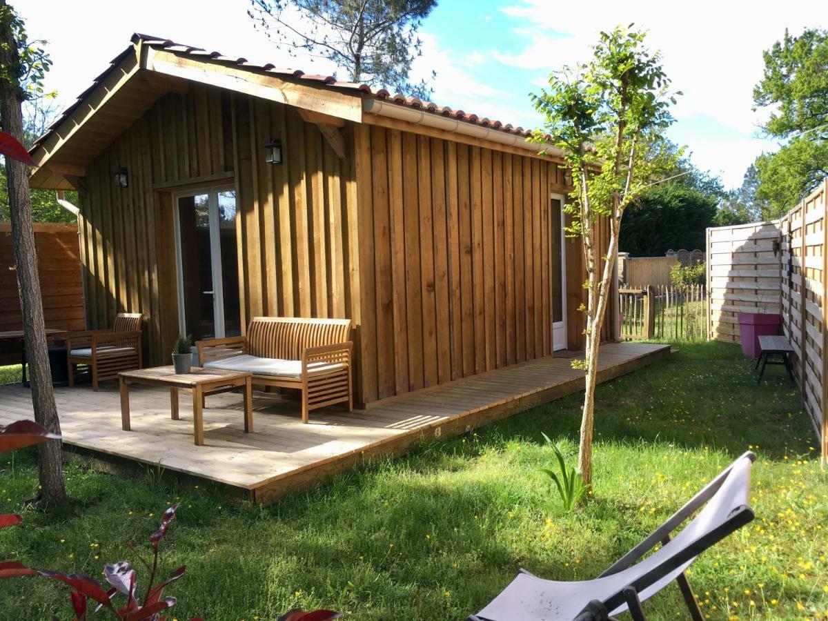 Escale Sous Les Pins Villa Salles  Exterior photo